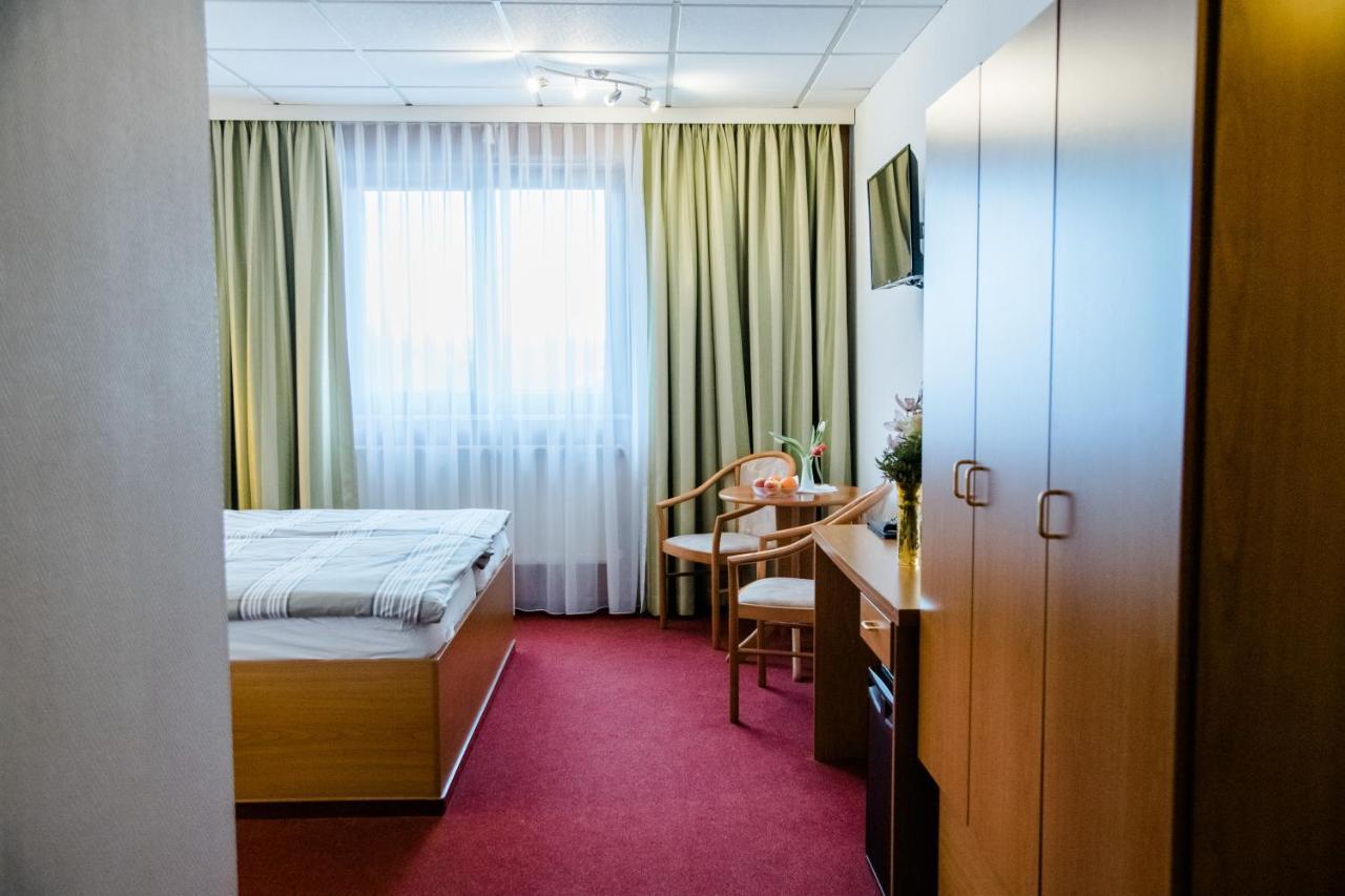 Hotel Mueller Гентин Экстерьер фото